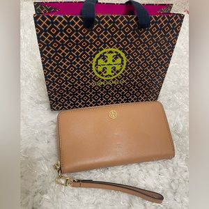 Tory Burch wallet